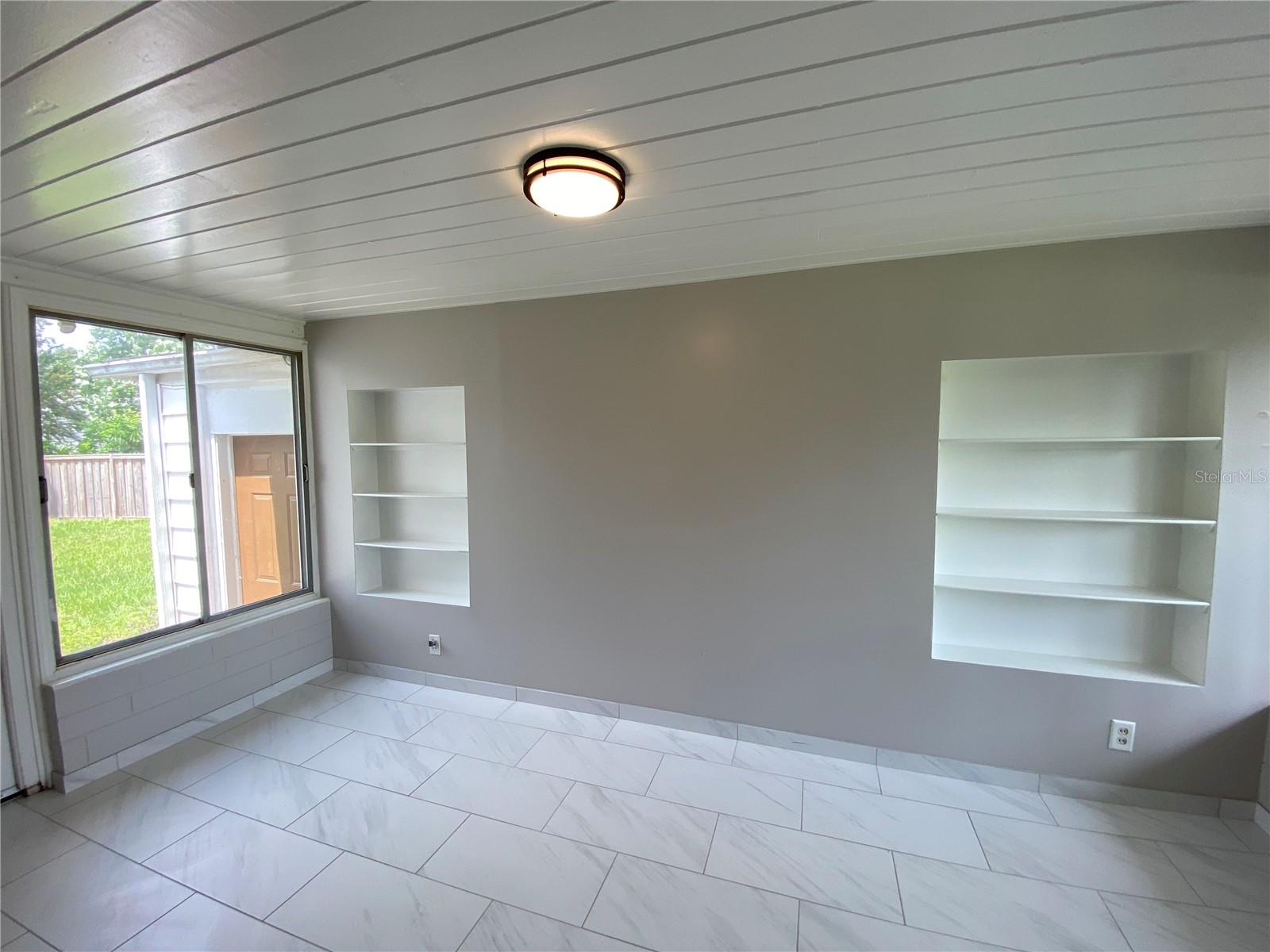 Image 11 of 37 For 1044 Bumby Avenue