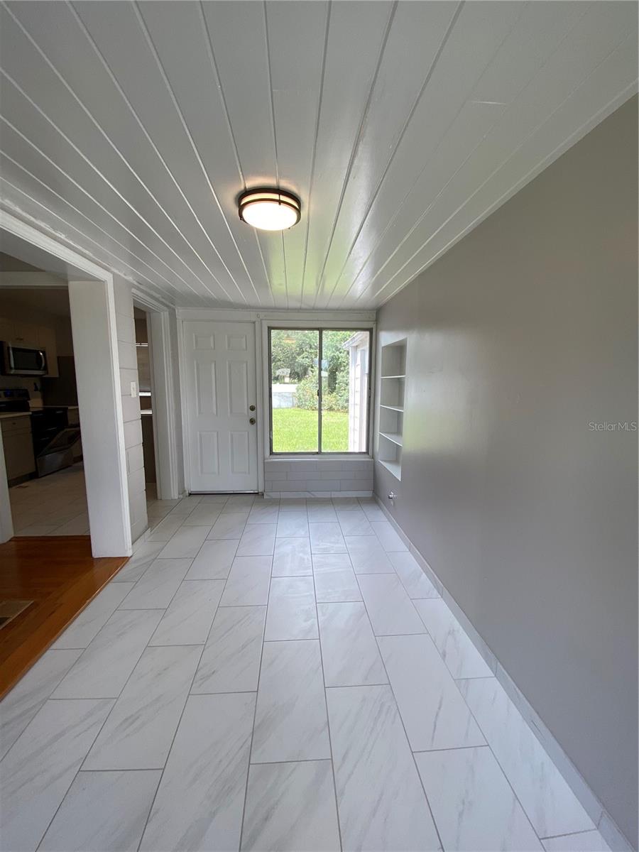 Image 12 of 37 For 1044 Bumby Avenue