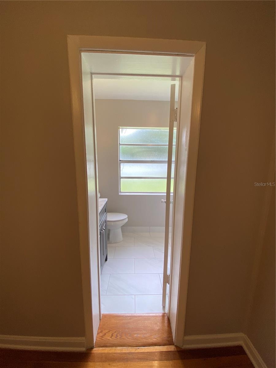 Image 23 of 37 For 1044 Bumby Avenue