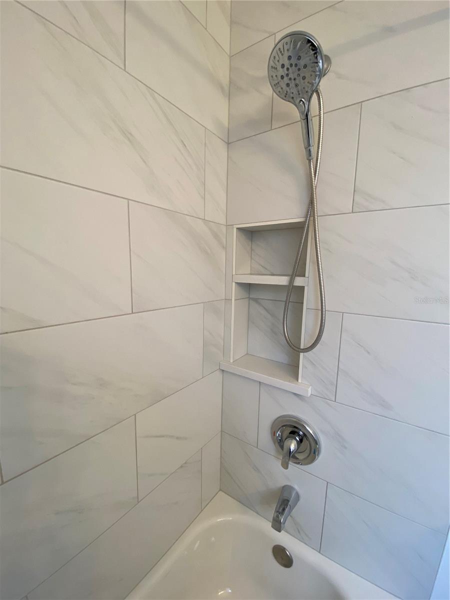 Image 26 of 37 For 1044 Bumby Avenue