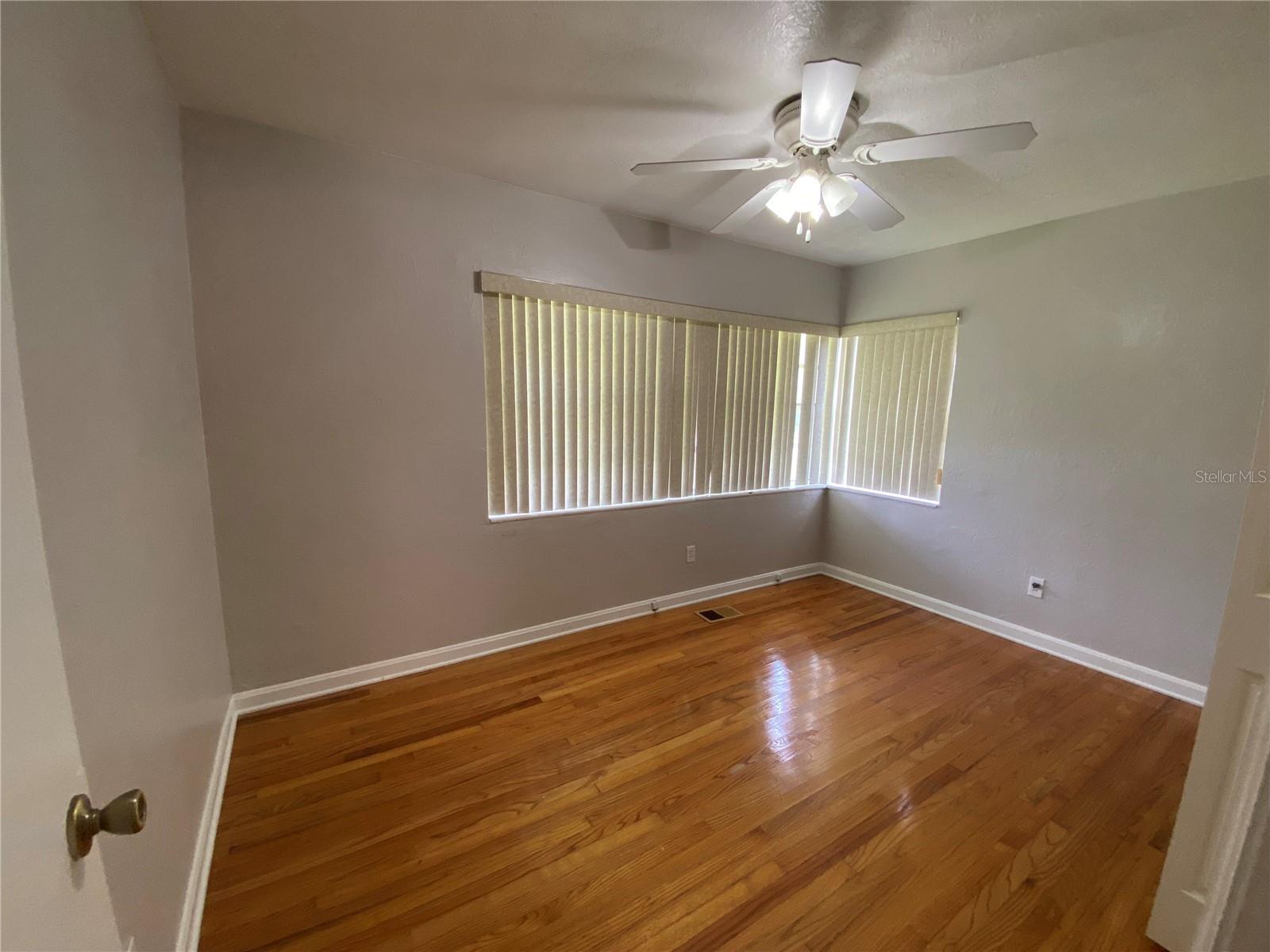 Image 31 of 37 For 1044 Bumby Avenue