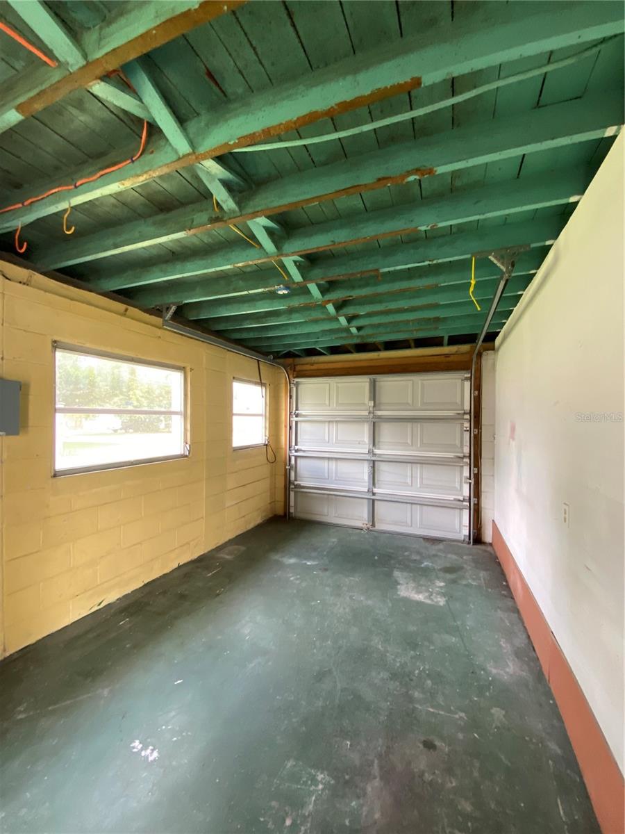 Image 33 of 37 For 1044 Bumby Avenue