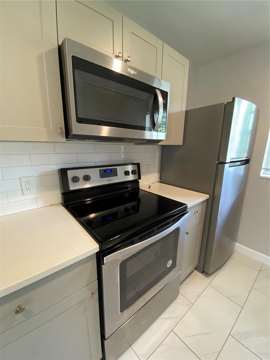 Image 5 of 37 For 1044 Bumby Avenue