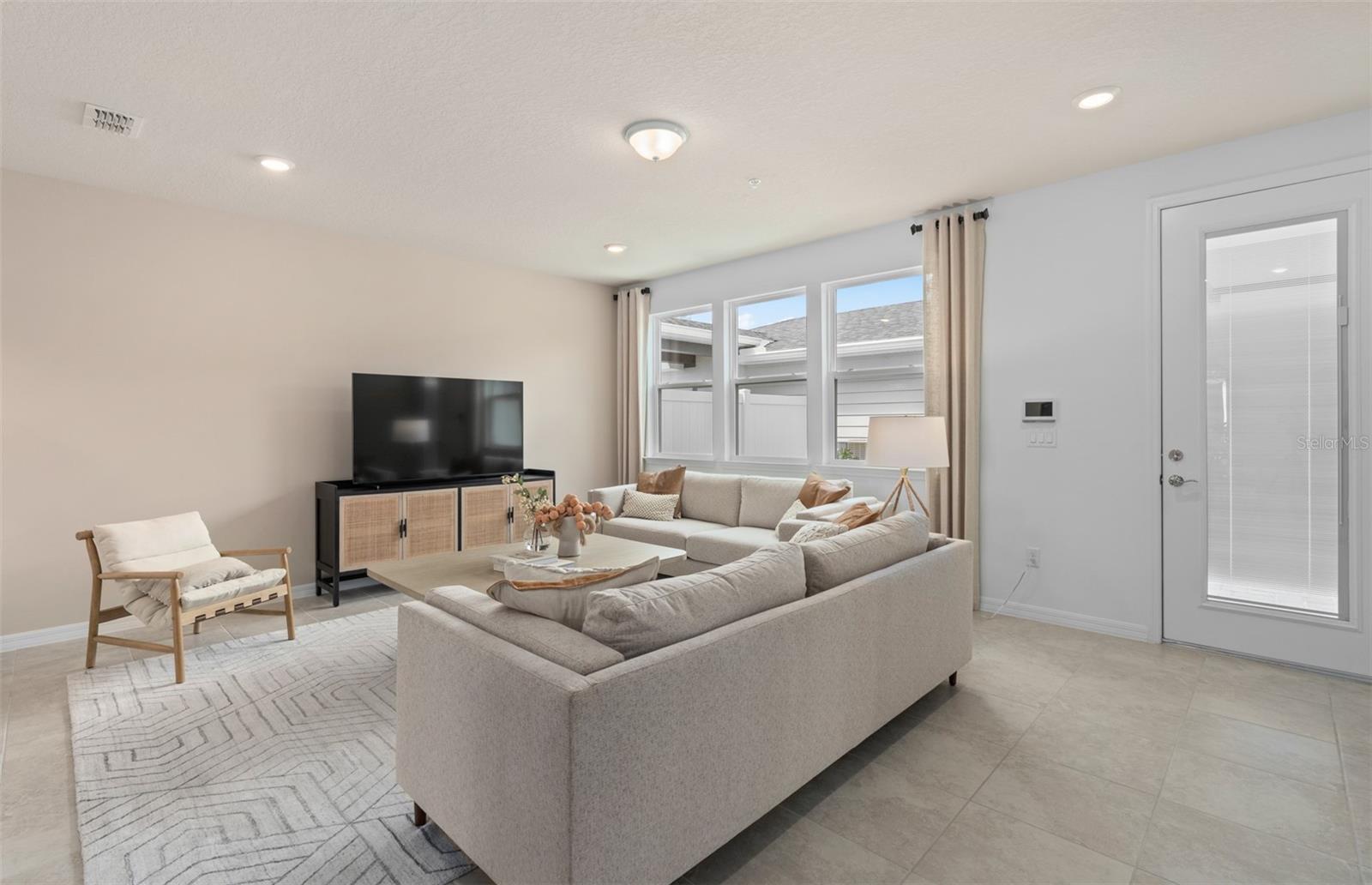 Image 13 of 35 For 10565 Glowing Beacon Street