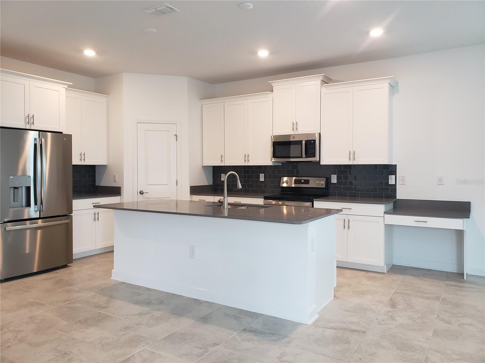 Image 3 of 14 For 2953 Howley Alley