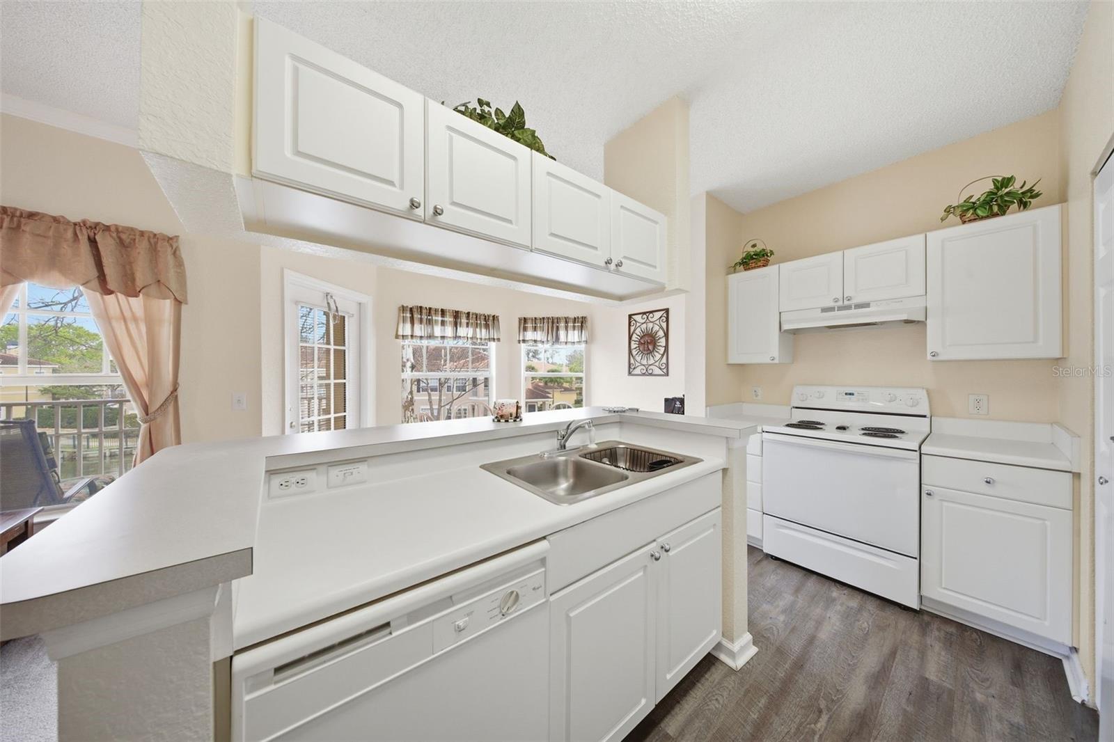 Image 10 of 50 For 2422 White Magnolia Way 2422