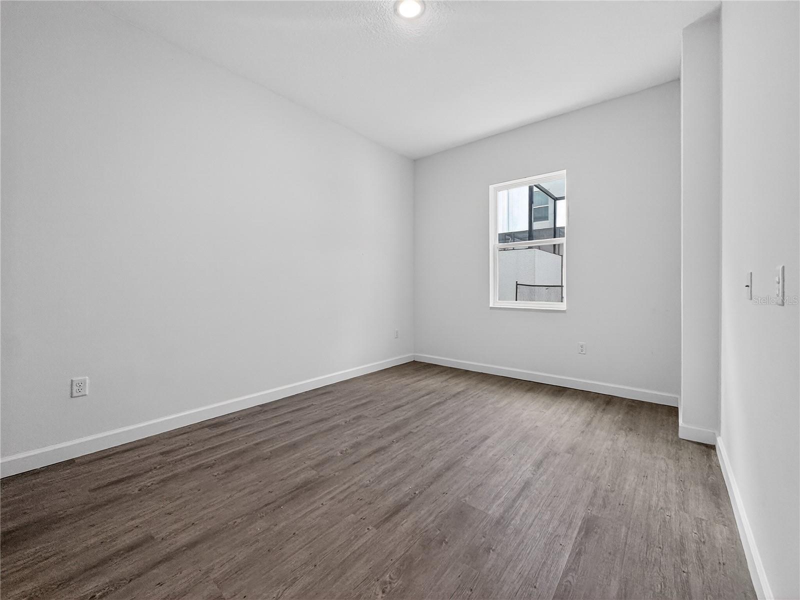 Image 19 of 56 For 367 Famagusta Drive