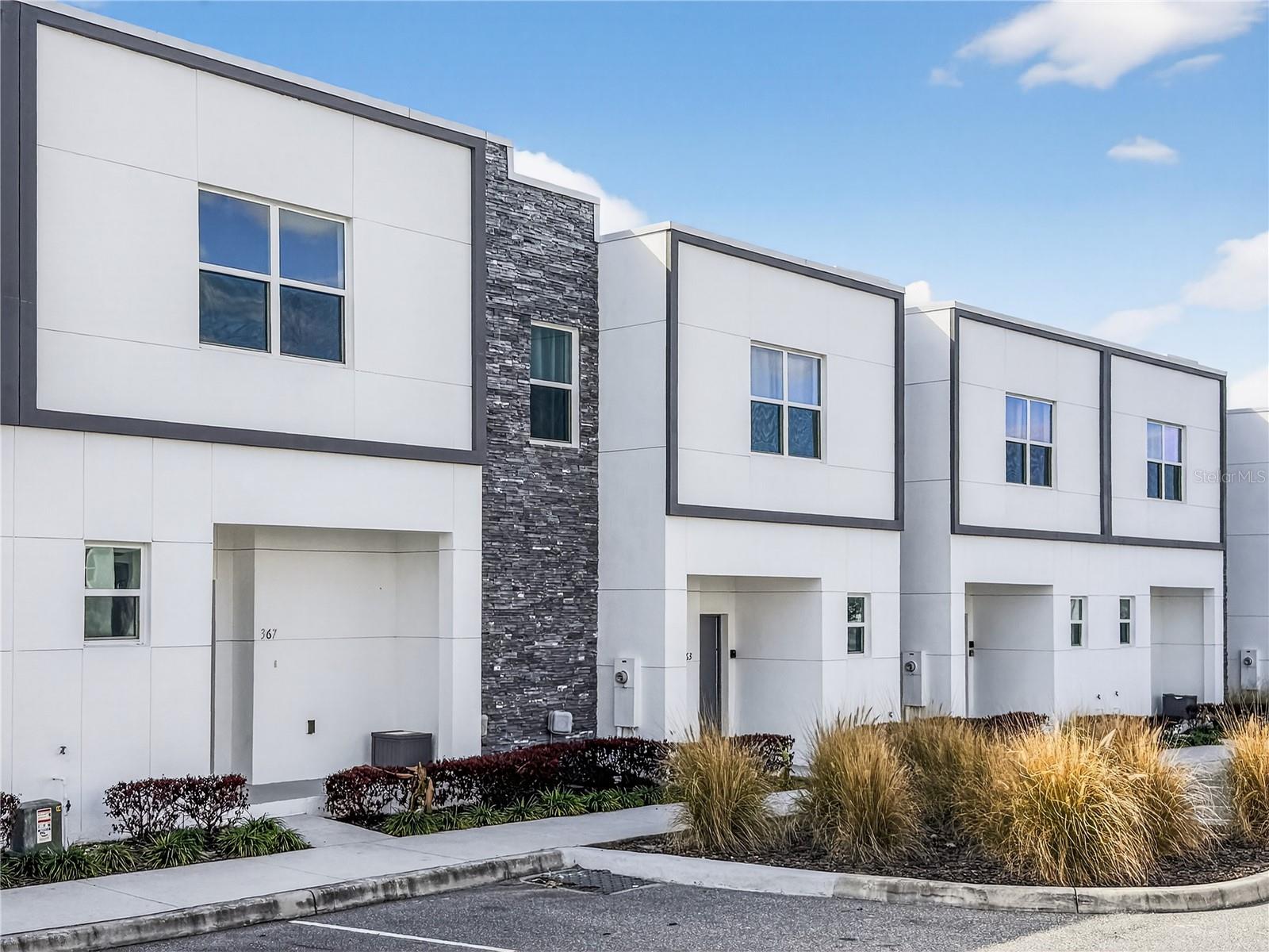 Image 4 of 56 For 367 Famagusta Drive