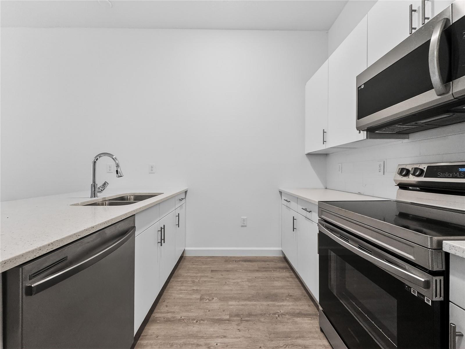 Image 8 of 56 For 367 Famagusta Drive