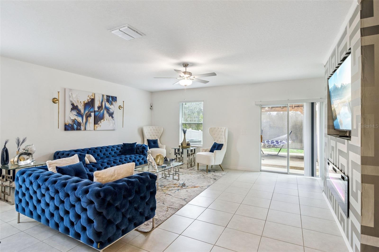 Image 10 of 50 For 1814 Red Loop