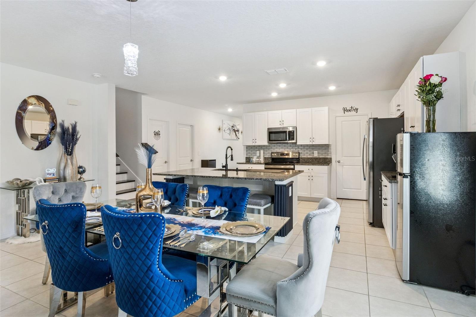 Image 12 of 50 For 1814 Red Loop