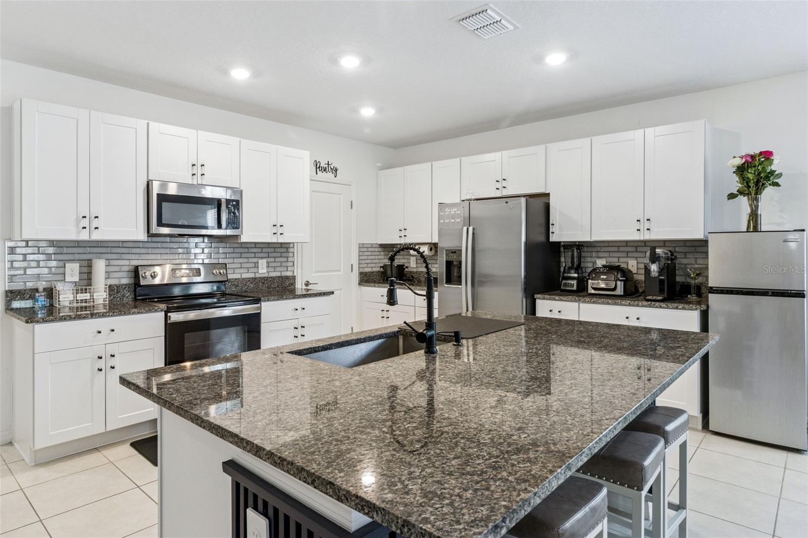 Image 14 of 50 For 1814 Red Loop