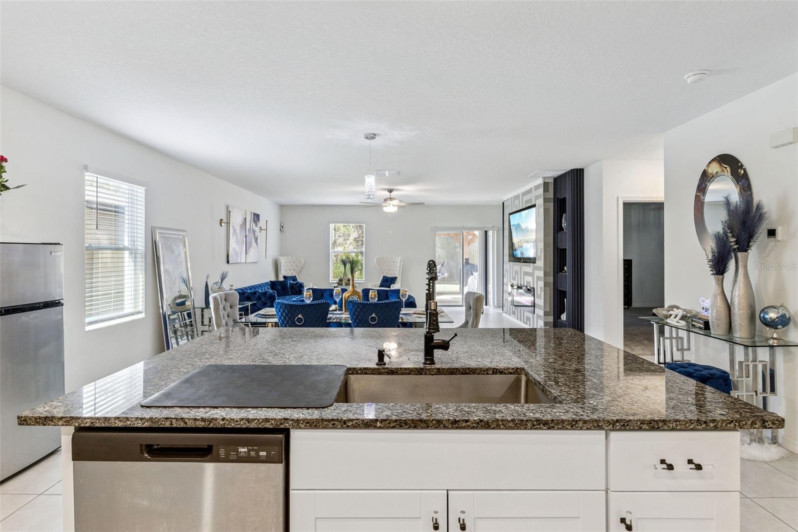 Image 15 of 50 For 1814 Red Loop