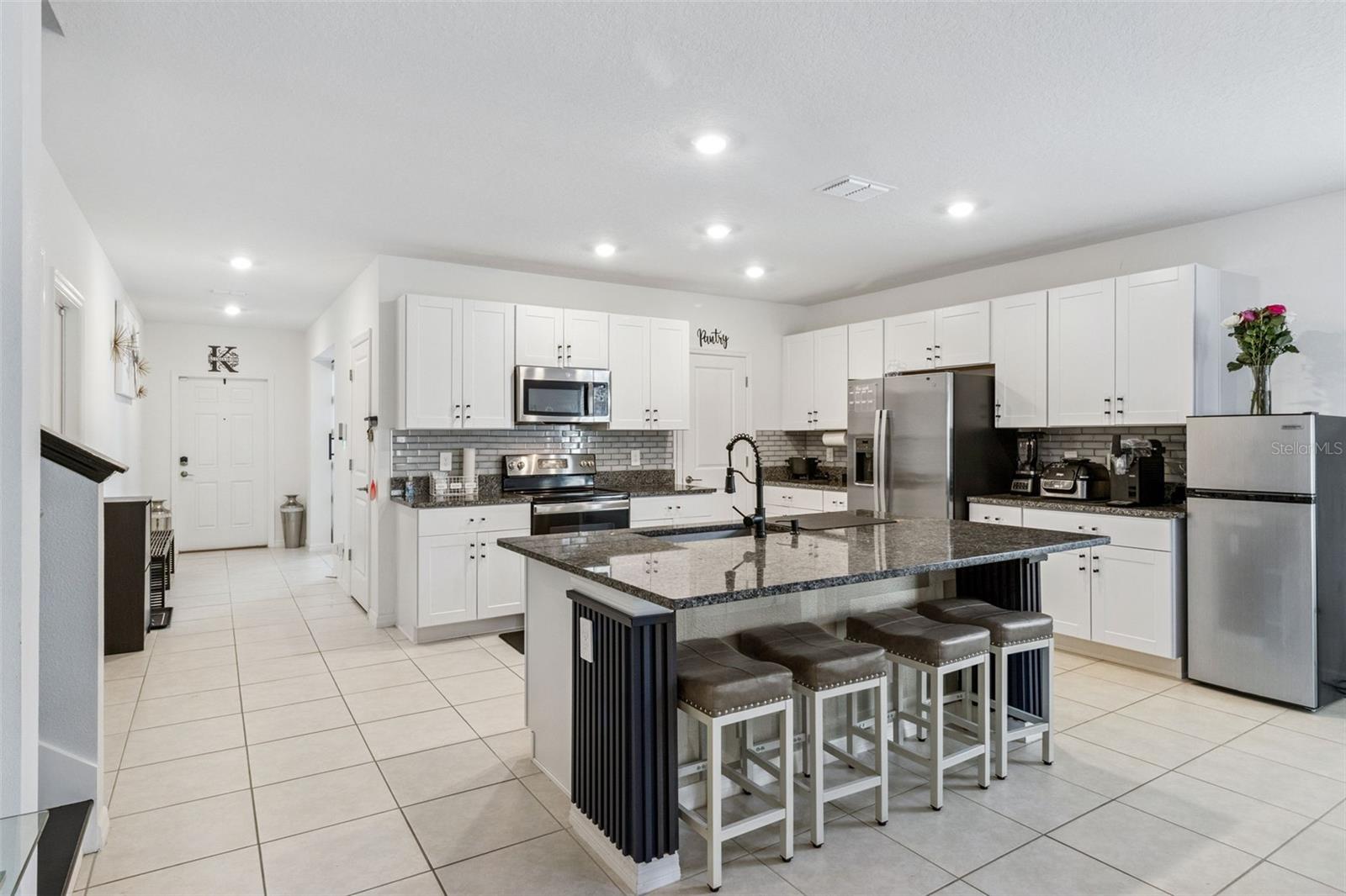 Image 17 of 50 For 1814 Red Loop