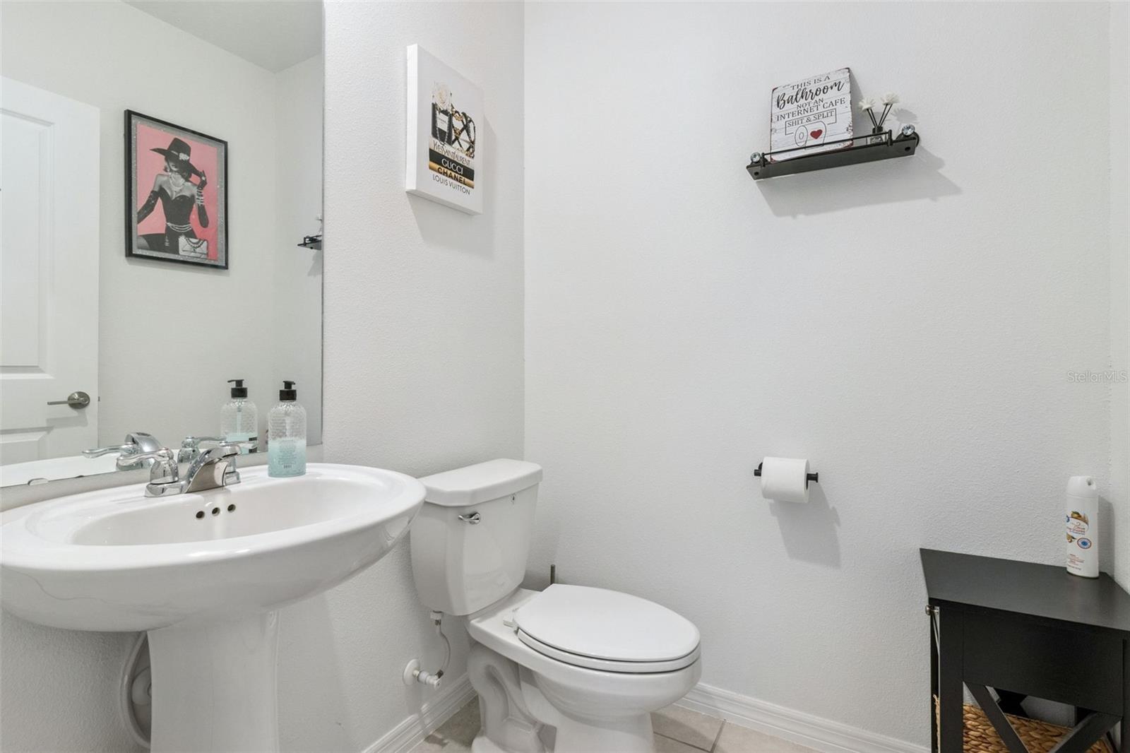 Image 26 of 50 For 1814 Red Loop