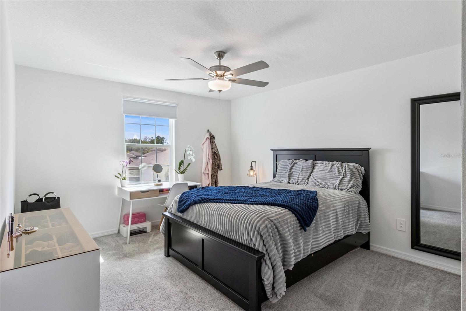 Image 38 of 50 For 1814 Red Loop