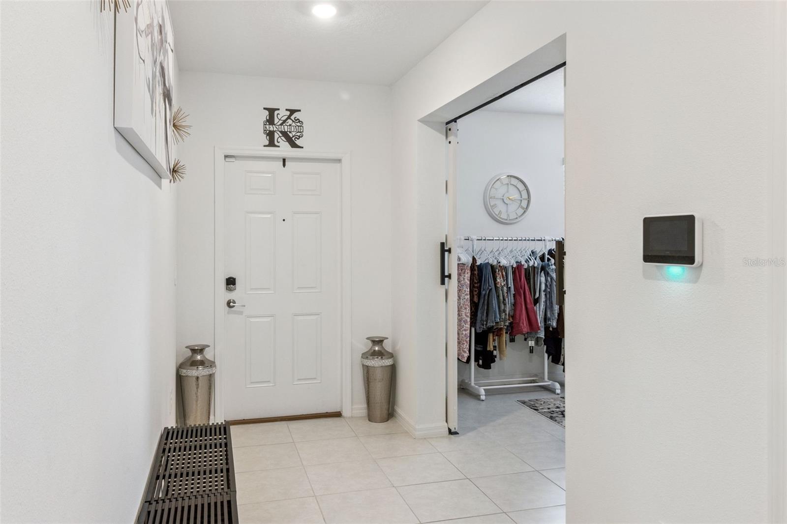 Image 4 of 50 For 1814 Red Loop