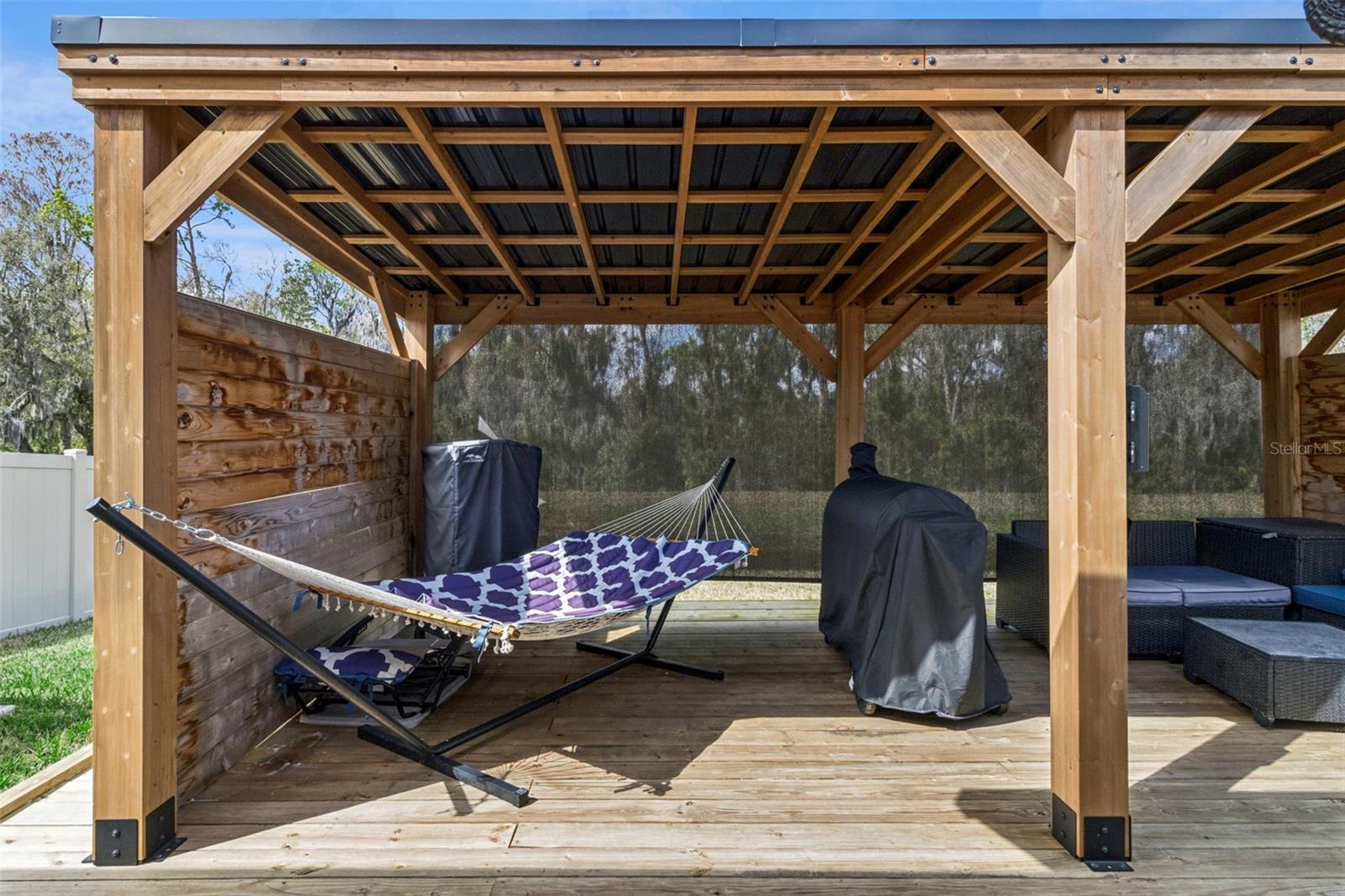 Image 40 of 50 For 1814 Red Loop