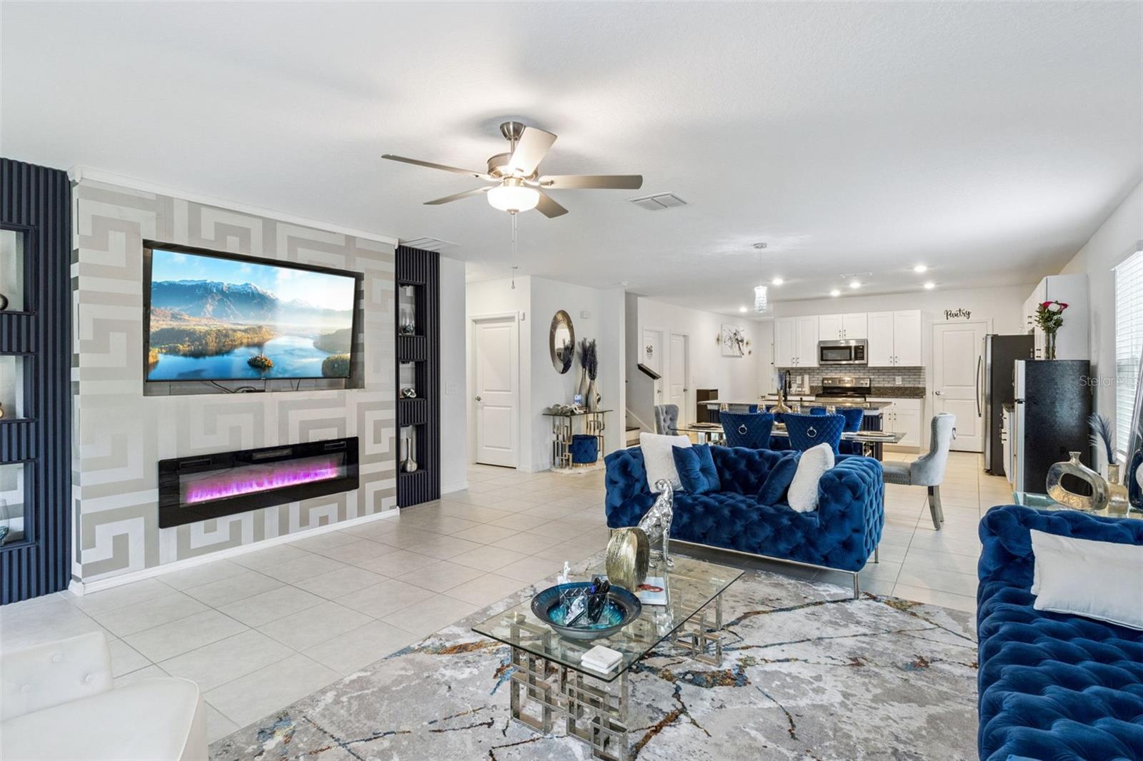 Image 8 of 50 For 1814 Red Loop