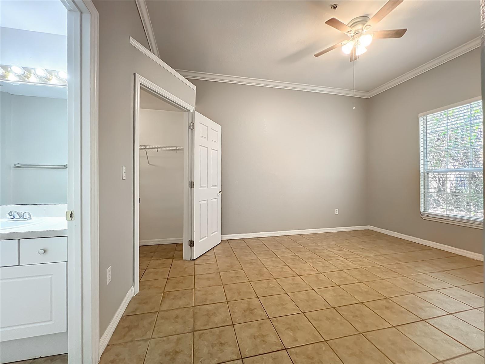 Image 12 of 27 For 145 Reserve Circle 109