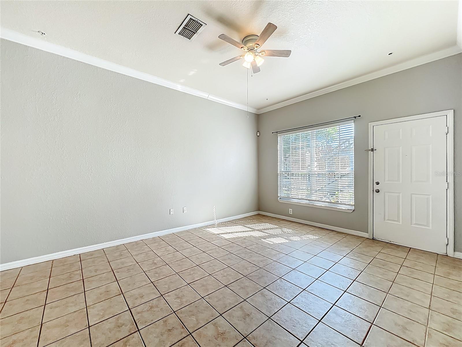 Image 4 of 27 For 145 Reserve Circle 109