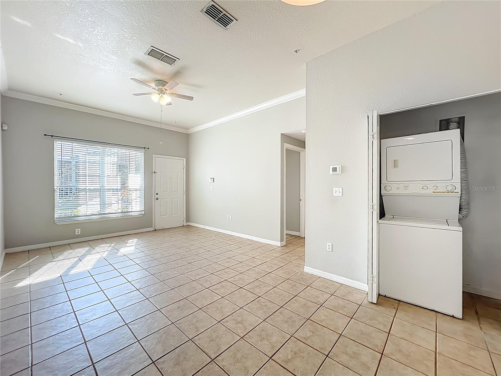 Image 7 of 27 For 145 Reserve Circle 109