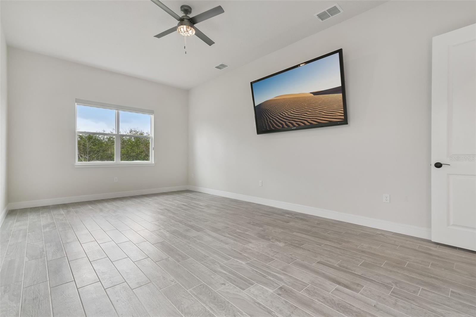 Image 16 of 48 For 2502 Alligator Flag Court