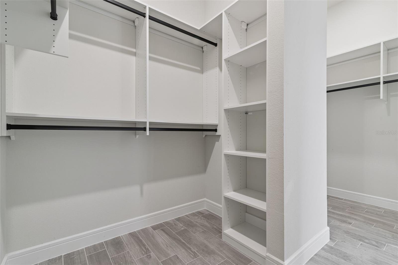 Image 17 of 48 For 2502 Alligator Flag Court