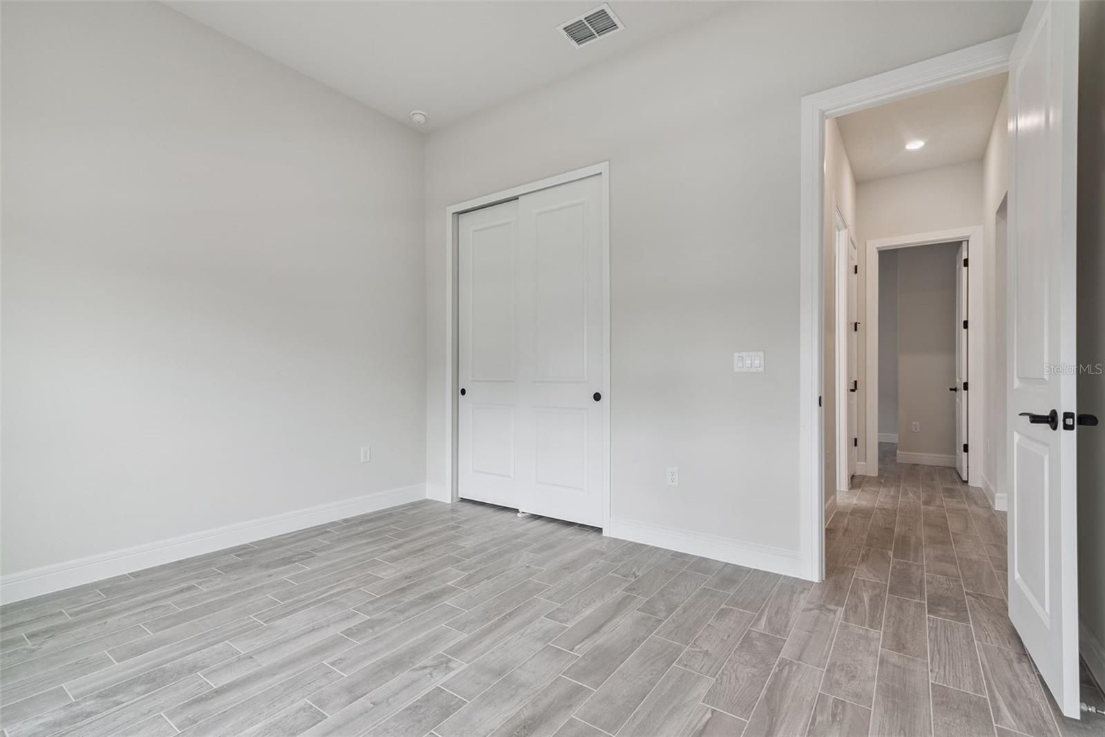 Image 26 of 48 For 2502 Alligator Flag Court