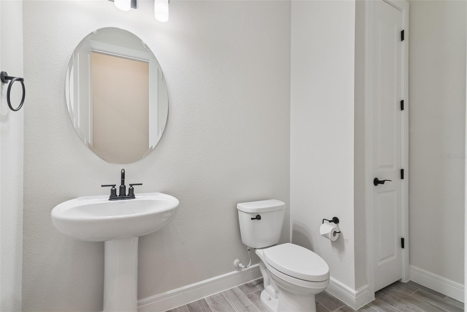 Image 28 of 48 For 2502 Alligator Flag Court