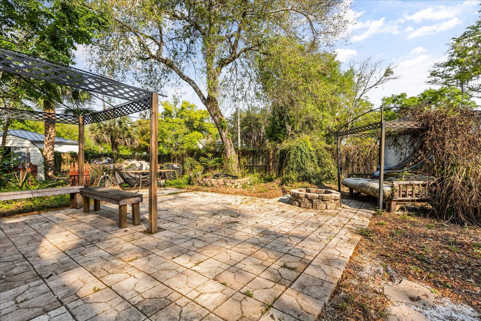 Image 12 of 19 For 802 Palmetto Avenue