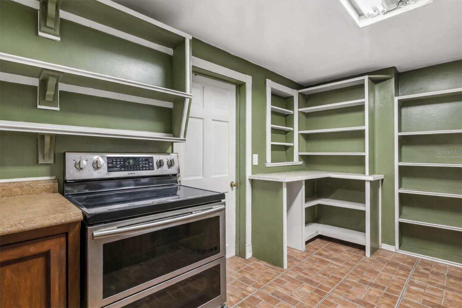 Image 5 of 19 For 802 Palmetto Avenue