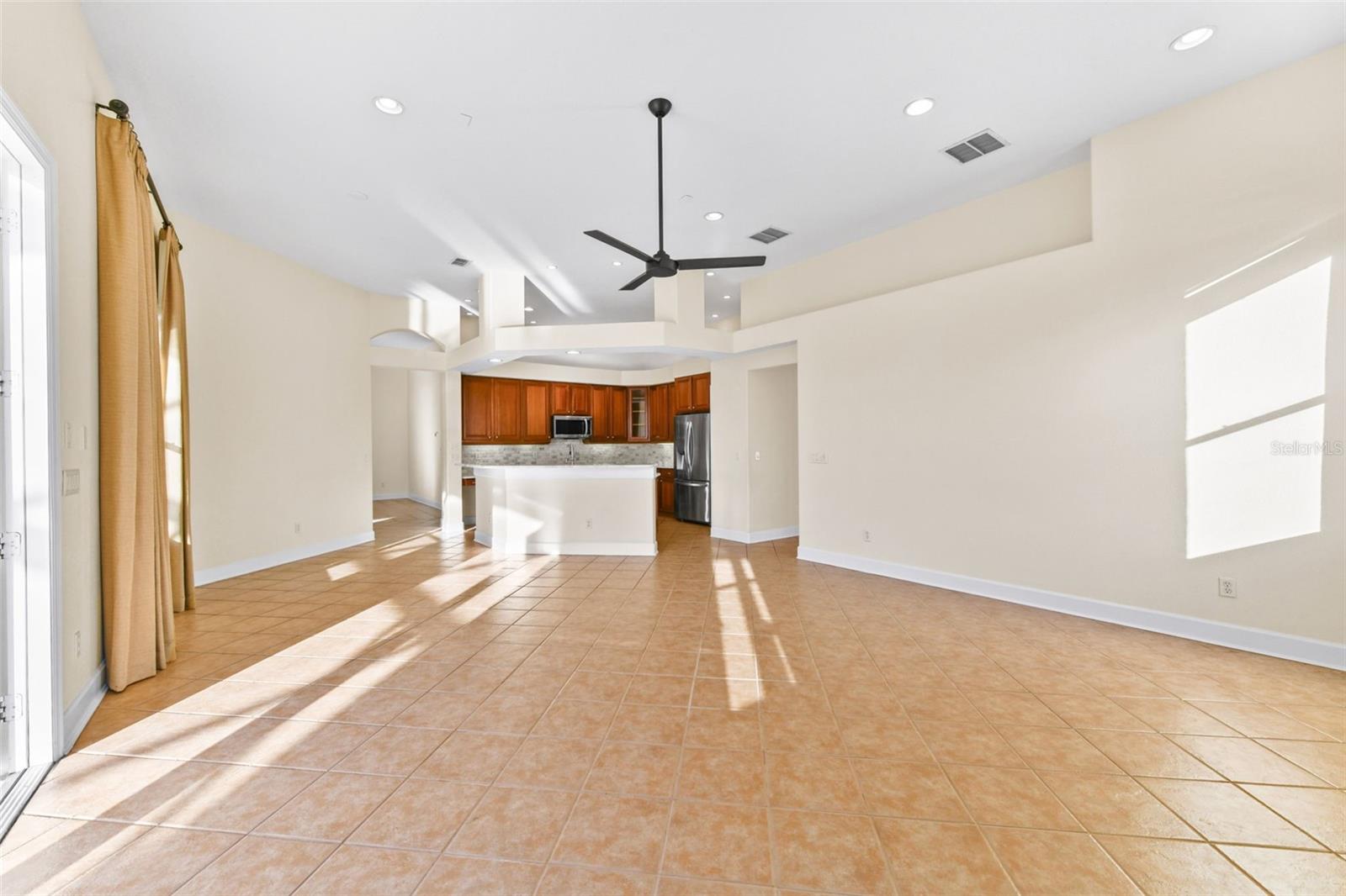 Image 26 of 98 For 2380 Foliage Oak Terrace