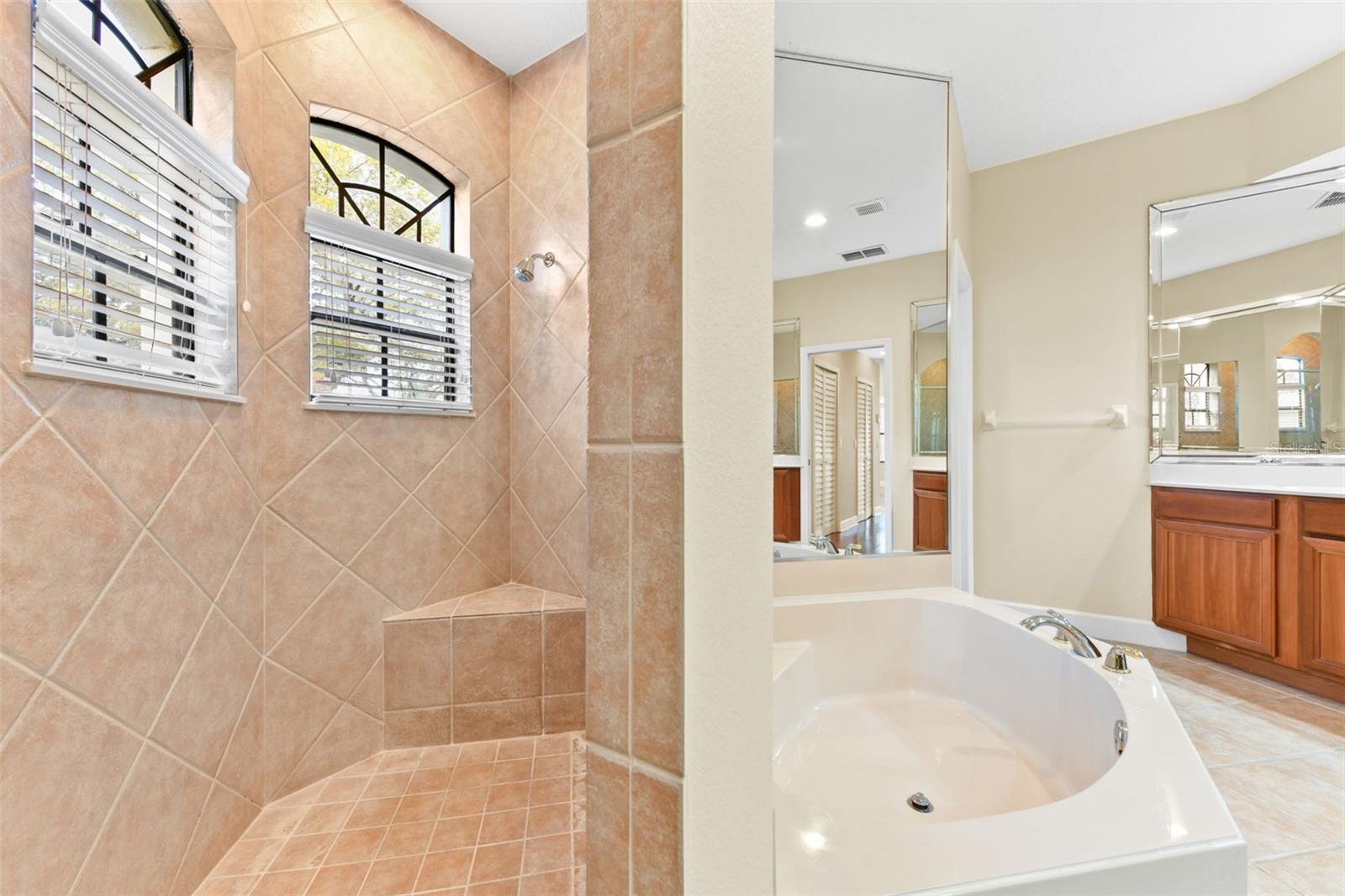 Image 40 of 98 For 2380 Foliage Oak Terrace