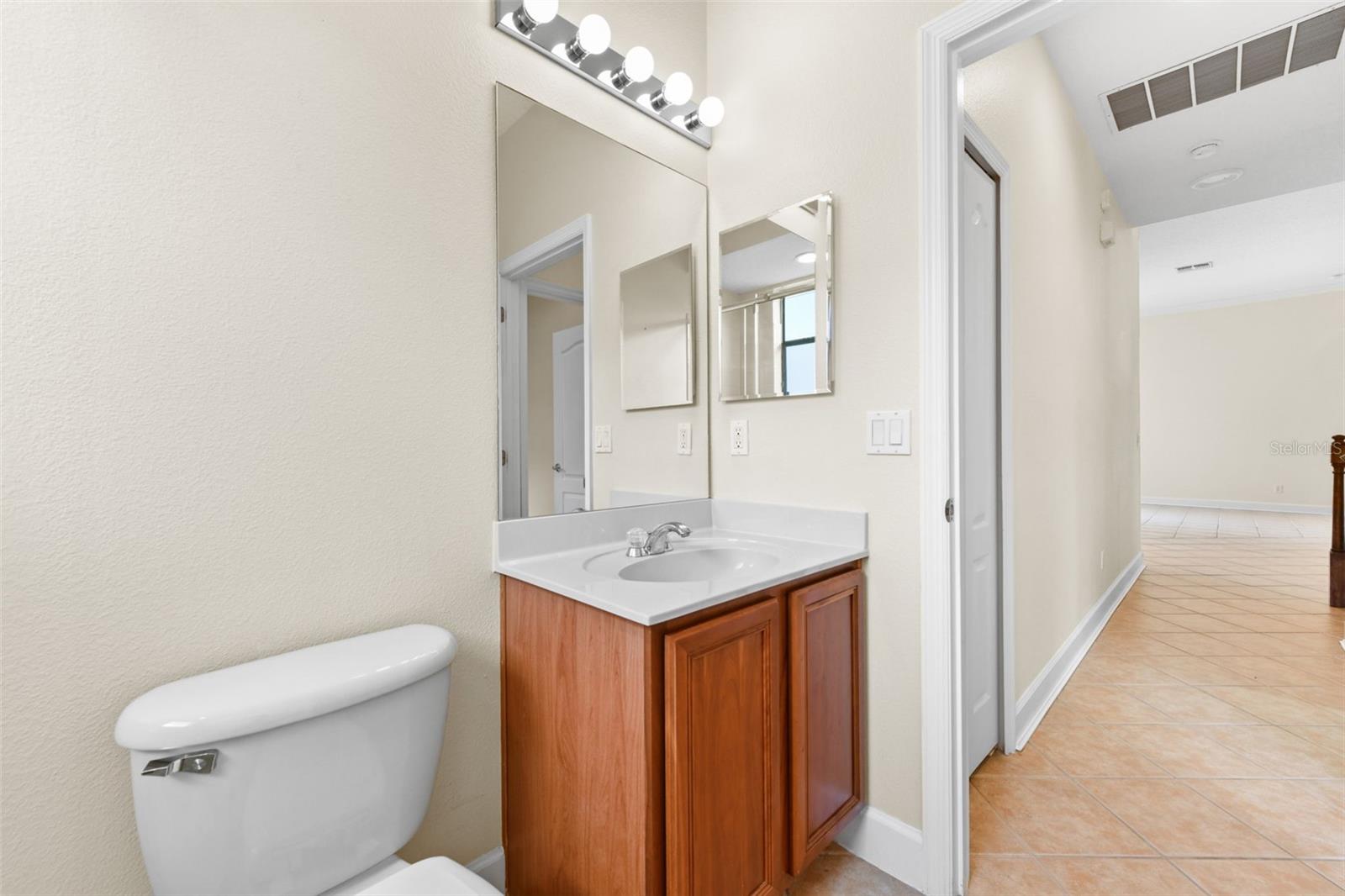 Image 51 of 98 For 2380 Foliage Oak Terrace