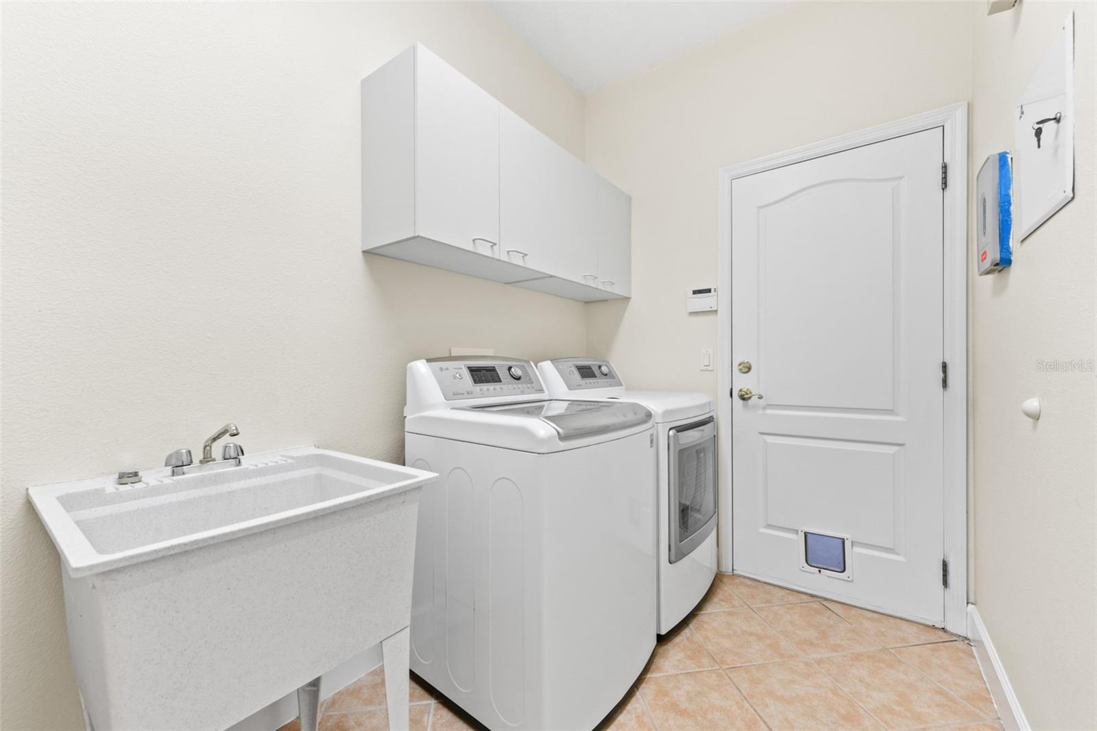 Image 57 of 98 For 2380 Foliage Oak Terrace