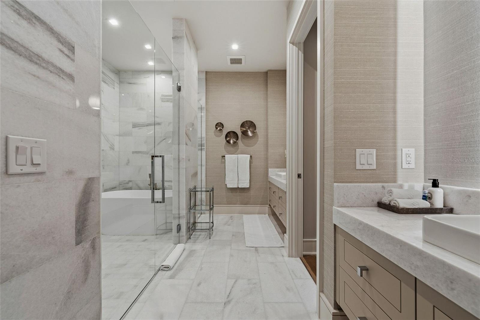 Image 20 of 34 For 4144 Grande Brick Loop 30