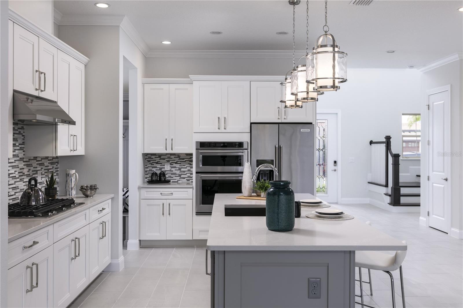 Image 4 of 28 For 10475 Royal Cypress Way