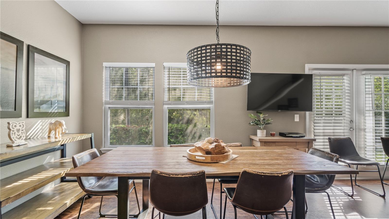 Image 10 of 61 For 5350 Diplomat Court 104