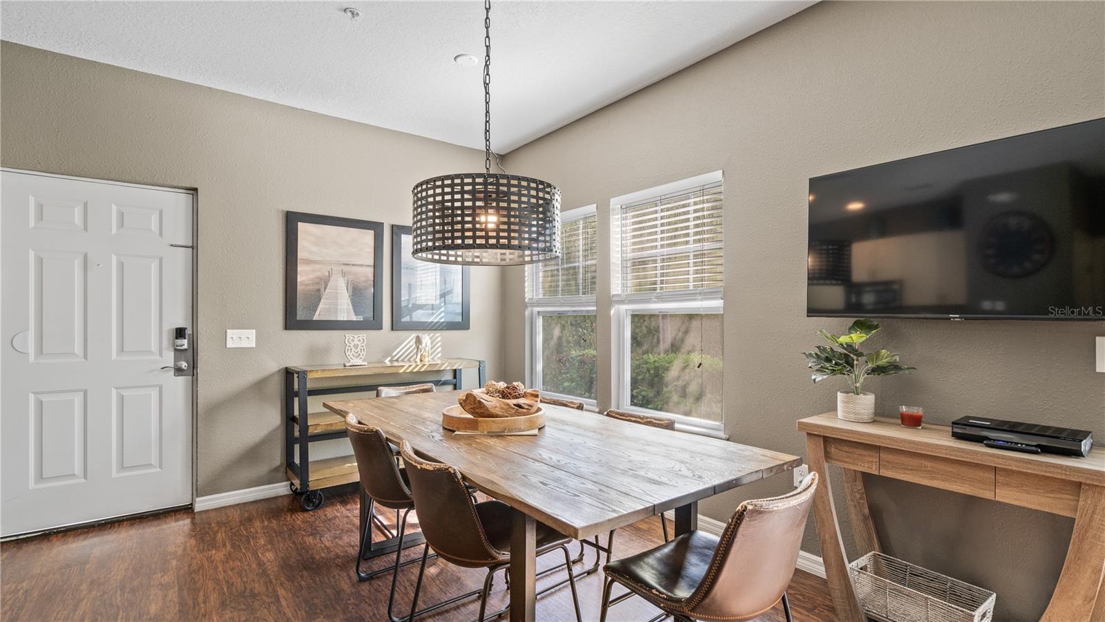 Image 16 of 61 For 5350 Diplomat Court 104