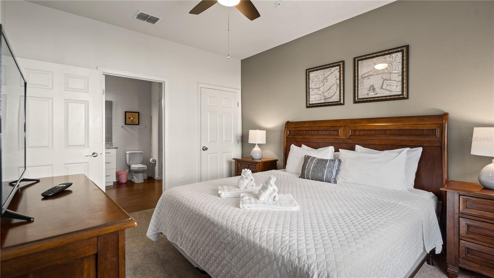 Image 18 of 61 For 5350 Diplomat Court 104