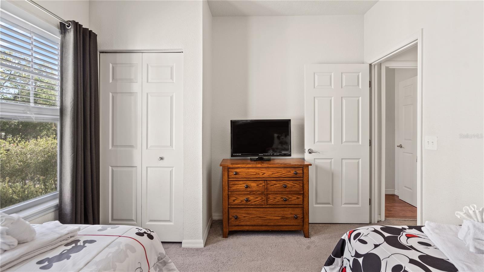 Image 25 of 61 For 5350 Diplomat Court 104