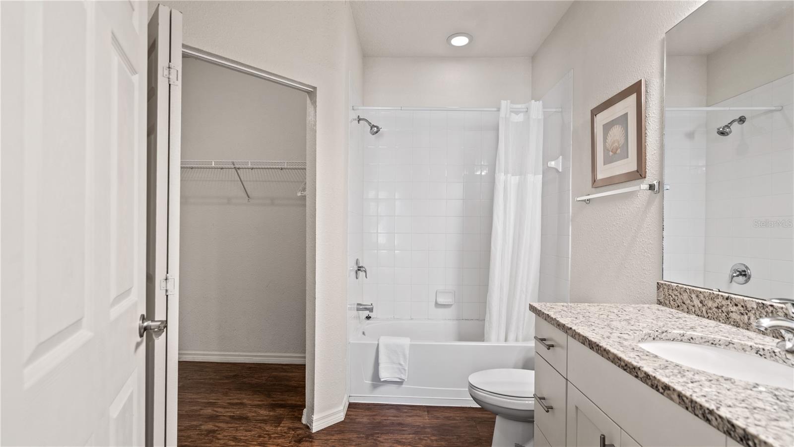 Image 31 of 61 For 5350 Diplomat Court 104