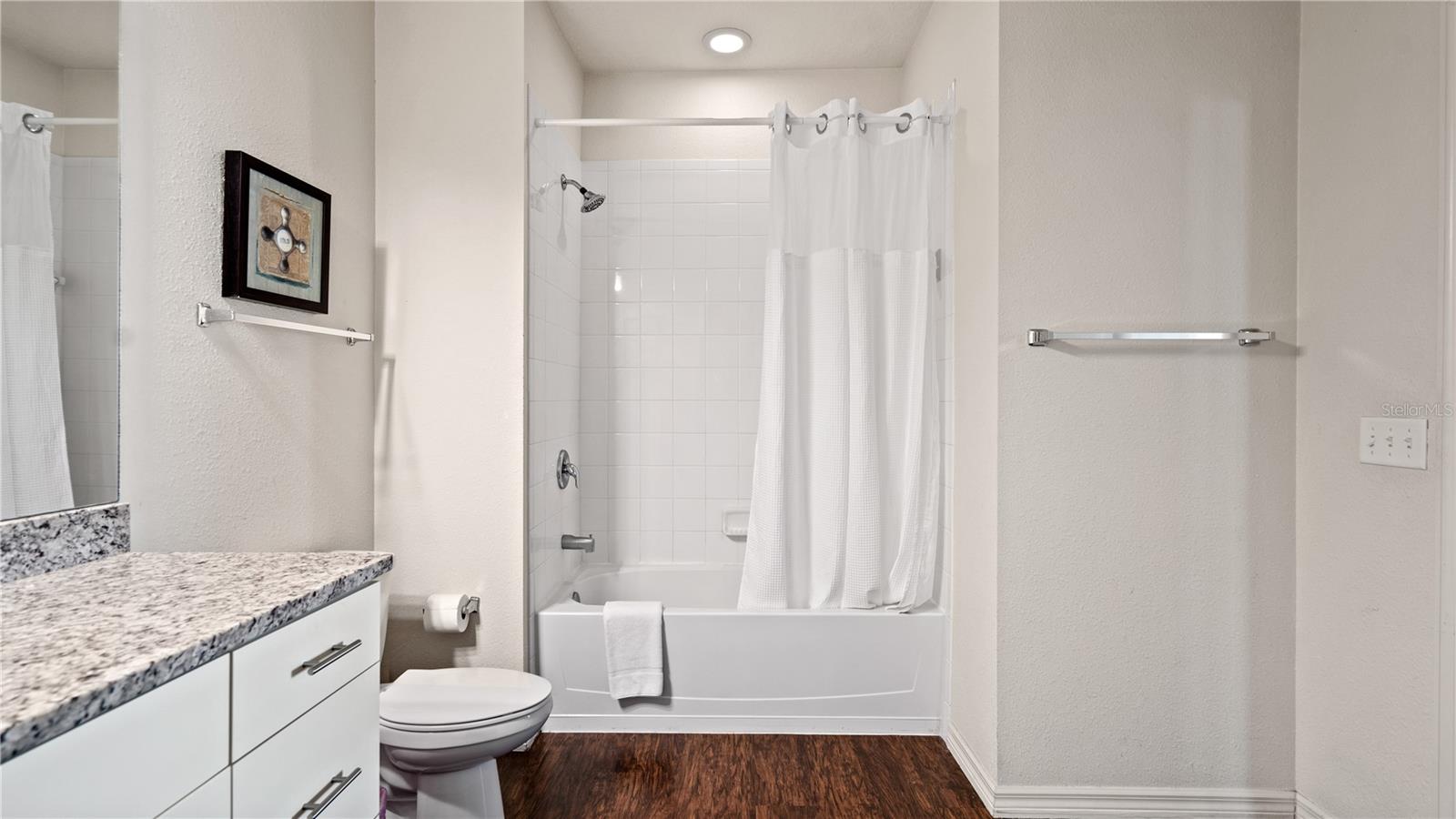 Image 41 of 61 For 5350 Diplomat Court 104