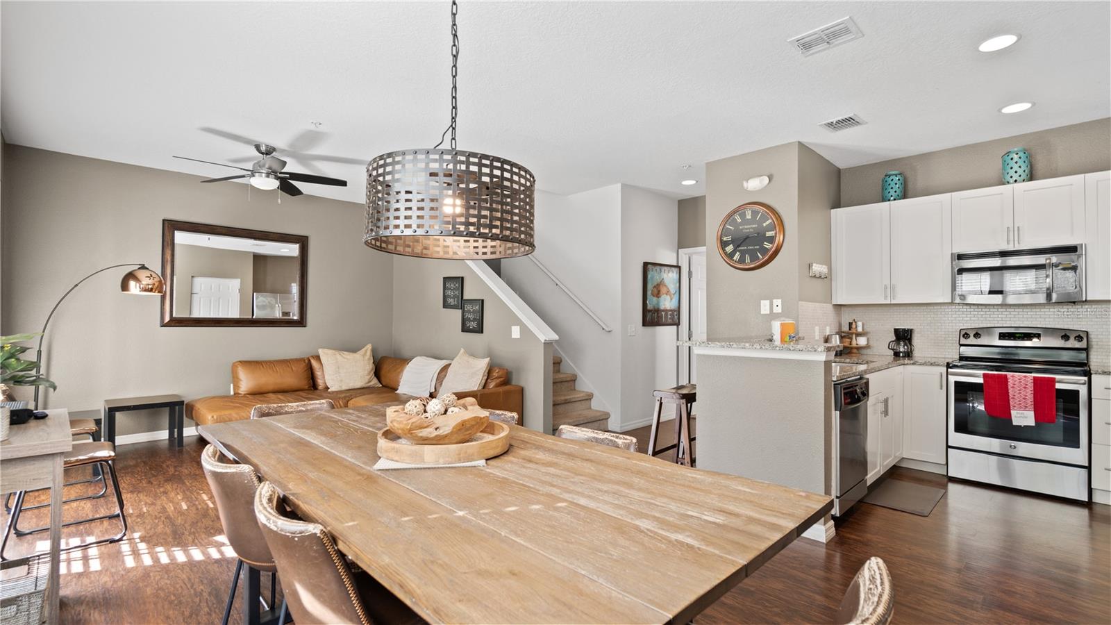 Image 6 of 61 For 5350 Diplomat Court 104