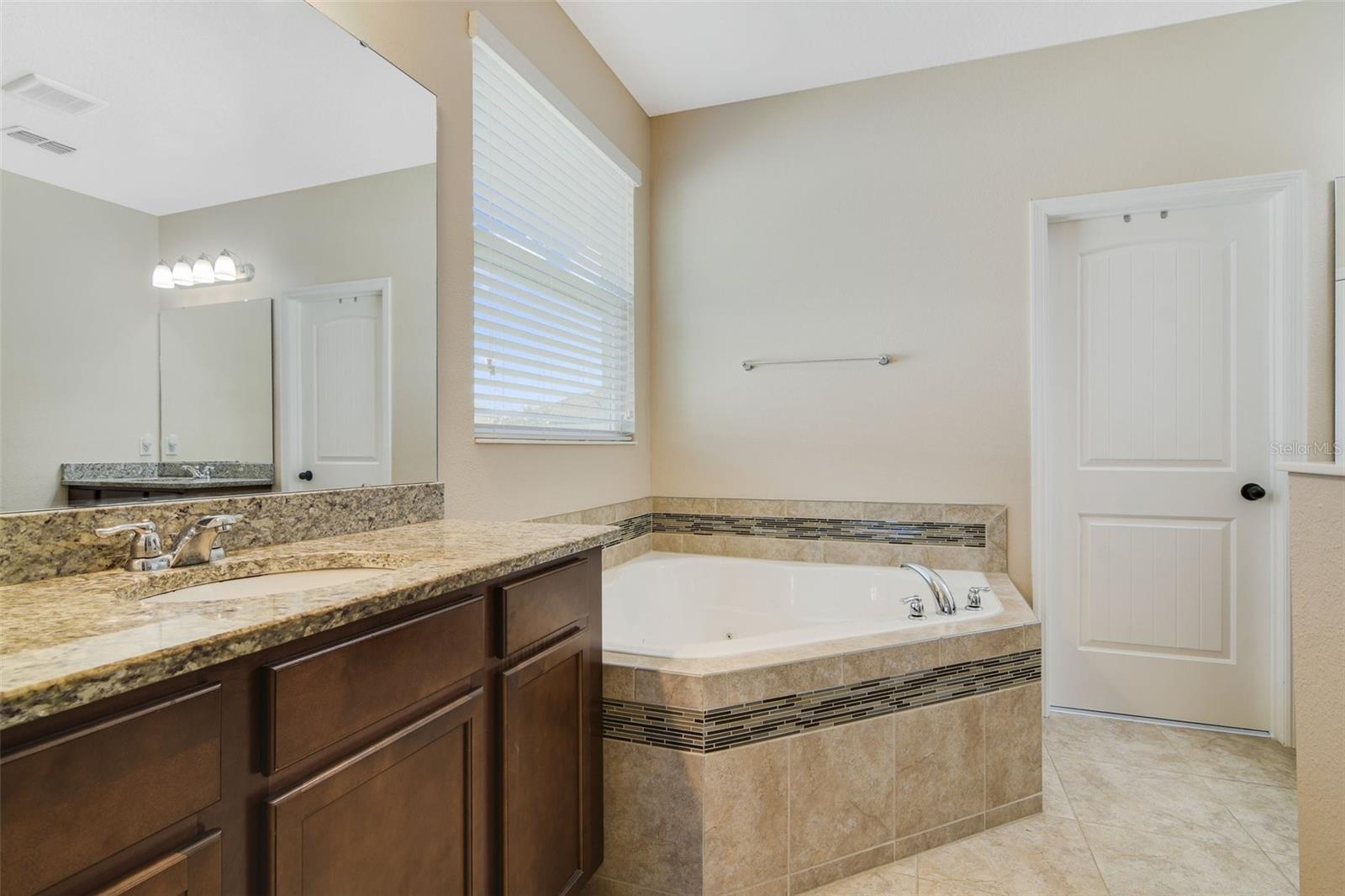 Image 43 of 58 For 1250 Red Haven Lane