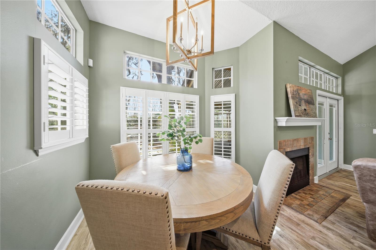 Image 13 of 40 For 1400 Farrindon Circle 1400