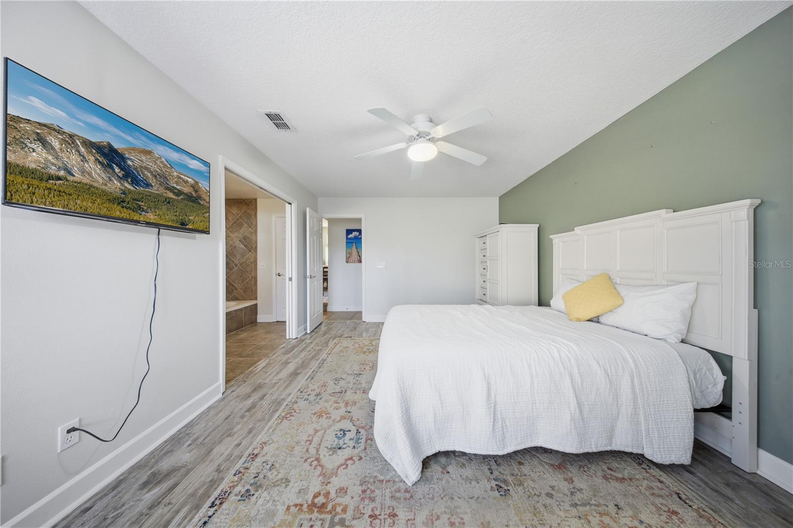 Image 15 of 40 For 1400 Farrindon Circle 1400