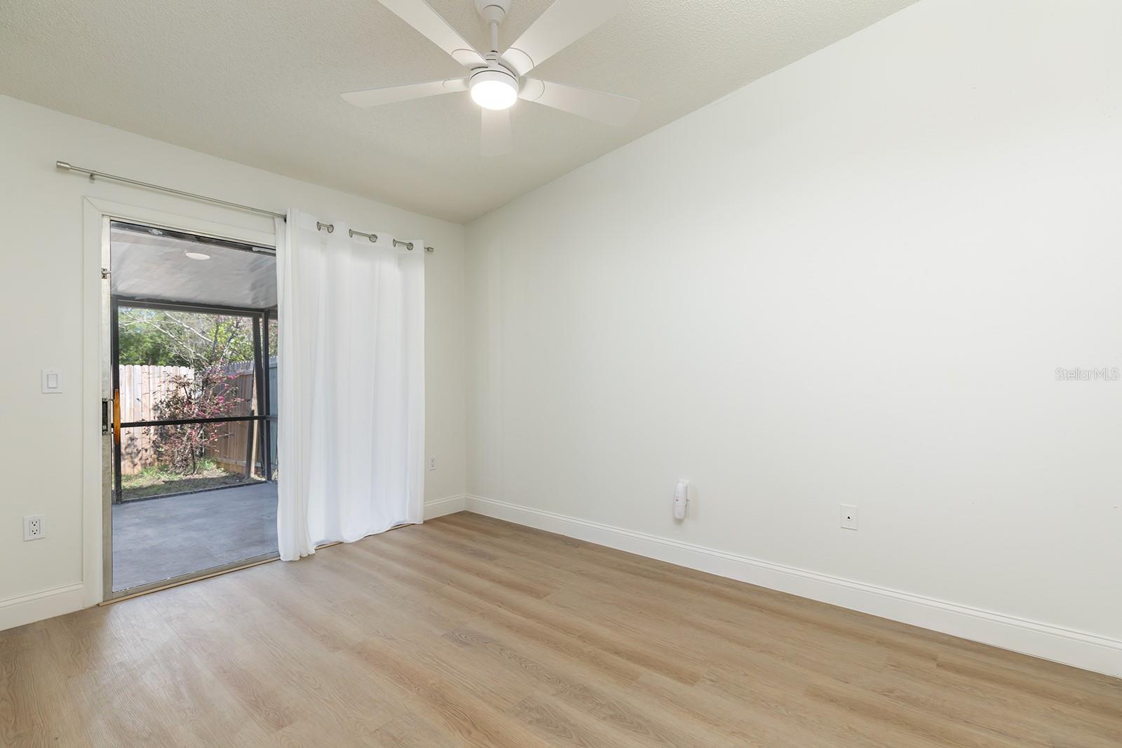 Image 13 of 17 For 1009 Stucki Terrace