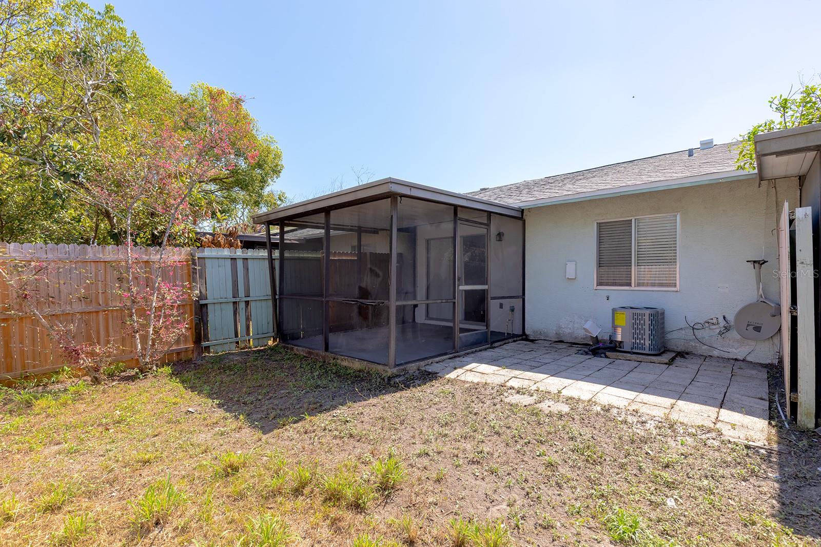 Image 14 of 17 For 1009 Stucki Terrace